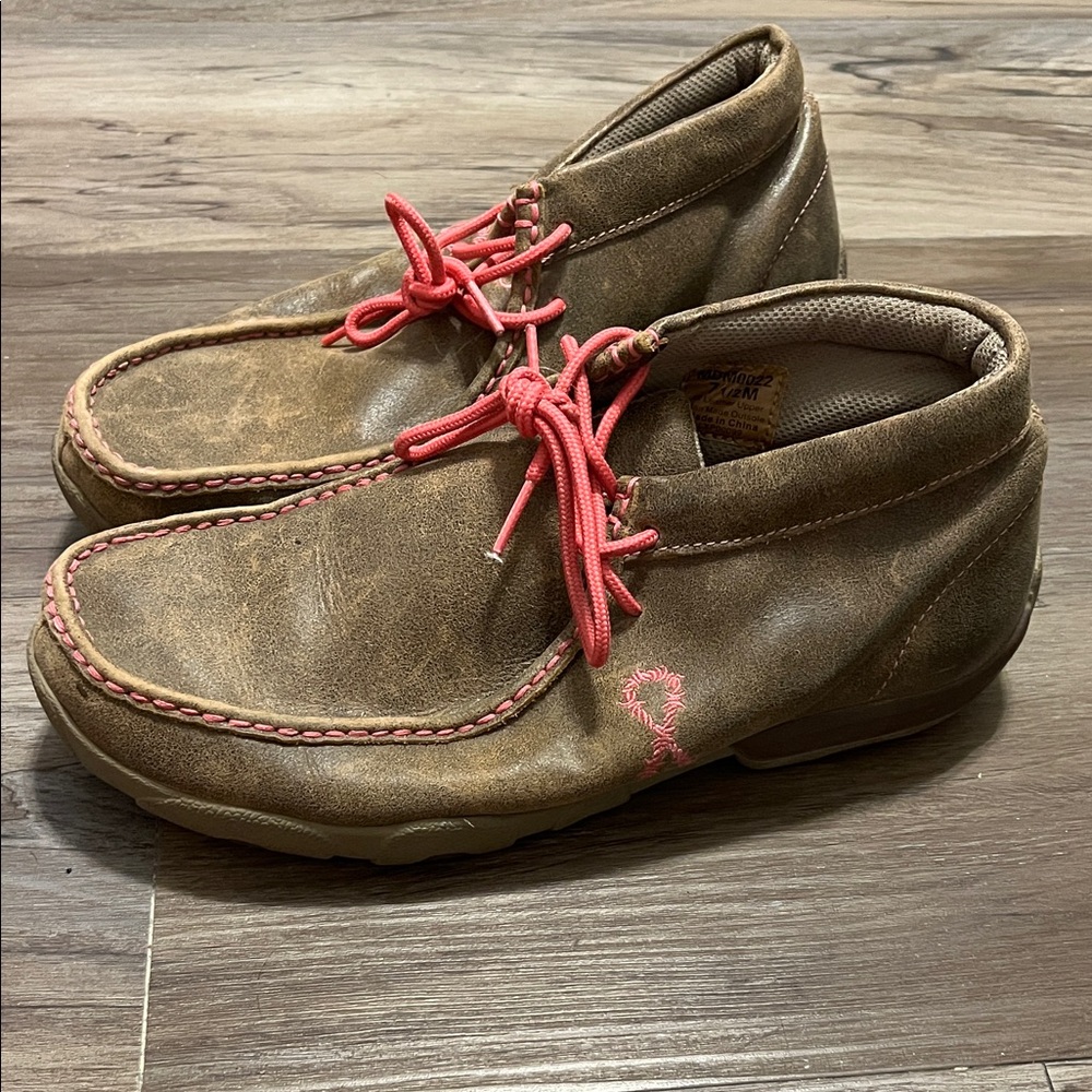Brown Leather Men's Shoes with Red Accents